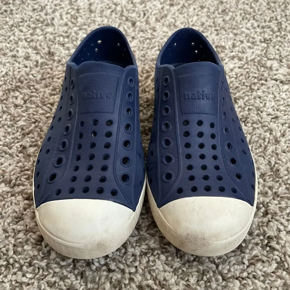 Size 11 / Boys Native Shoes